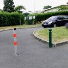 Poste abatible para parking y garajes